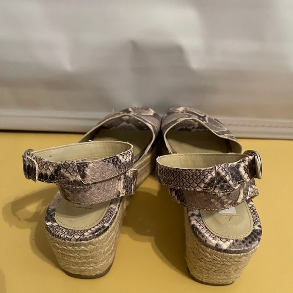 Steve Madden Weaver Wedge Sandals - Picture 4 of 6